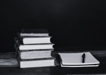 Copyediting vs line editing: Which service does your manuscript need?